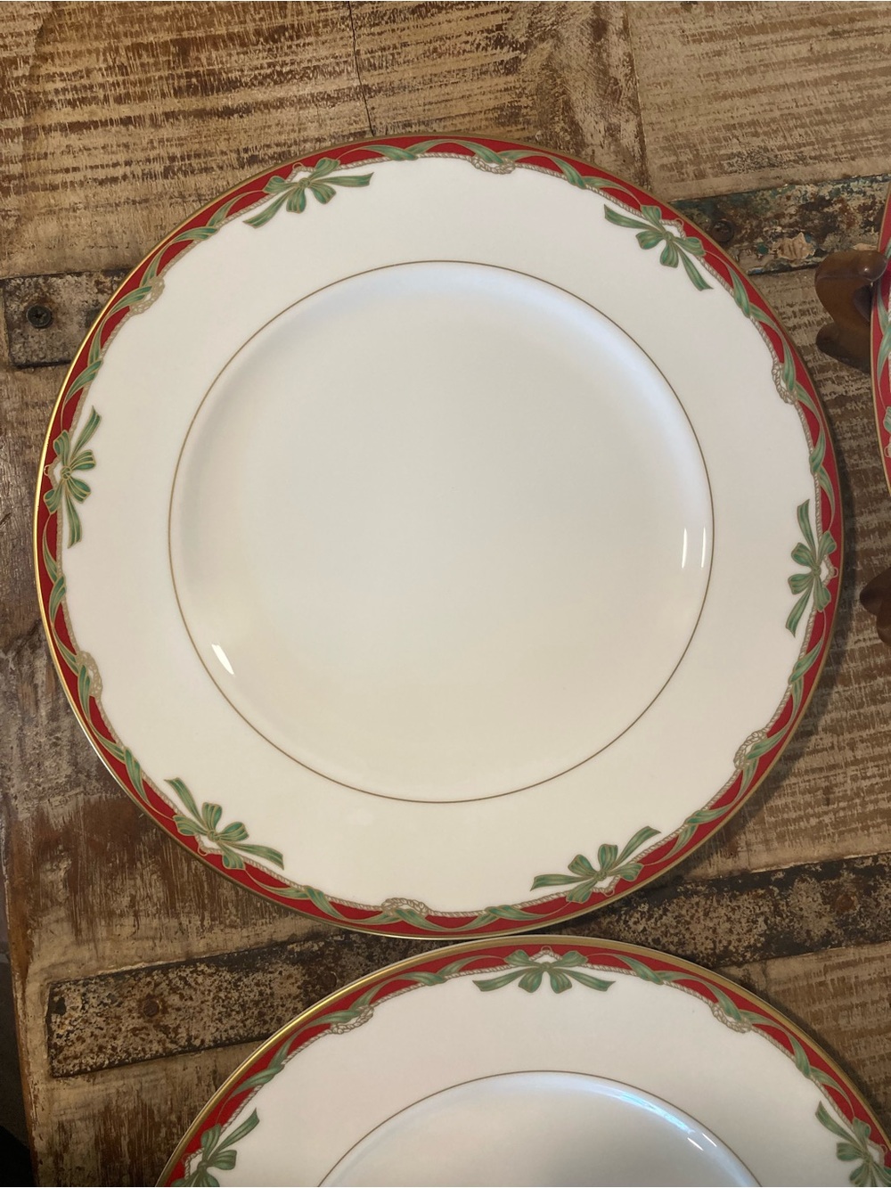4 Dinner Plates Waterford Fine China Holiday Ribbons Christmas Plates - Picture 8 of 14
